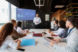De la eficiencia al impacto: cómo las grandes empresas de LATAM están preparando hoy su infraestructura para liderar en 2030. Por Edgardo Staffolani, Director Comercial LATAM